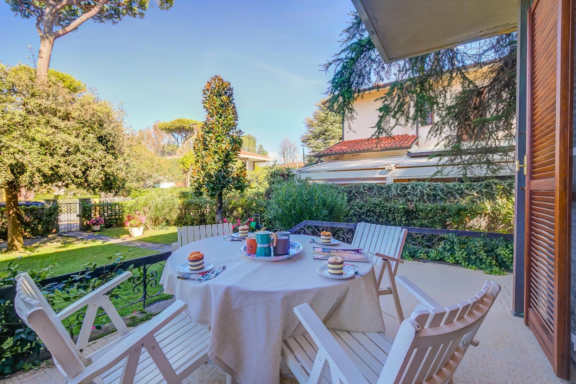 Casa Maddalena Al Mare 600M From Sea - Happy Rentals Marina di Pietrasanta Buitenkant foto