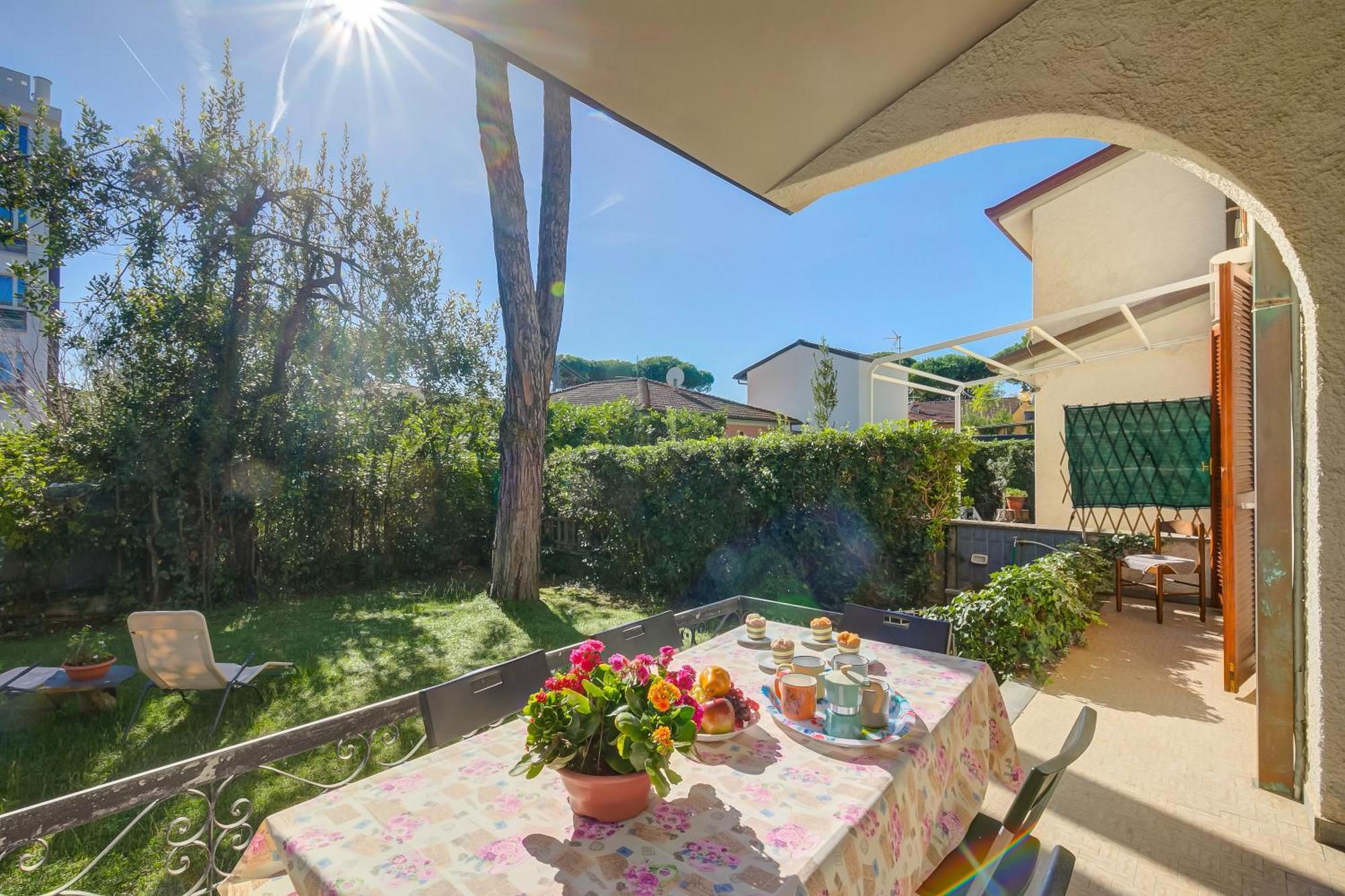 Casa Maddalena Al Mare 600M From Sea - Happy Rentals Marina di Pietrasanta Buitenkant foto